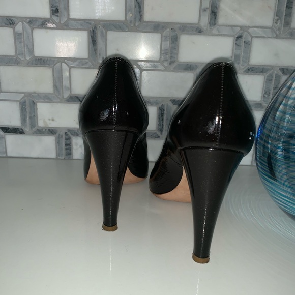 Marc Jacobs Black Patent Leather very well kept. - Picture 4 of 4